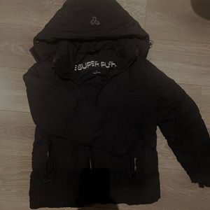 Aritzia Puffer jacket